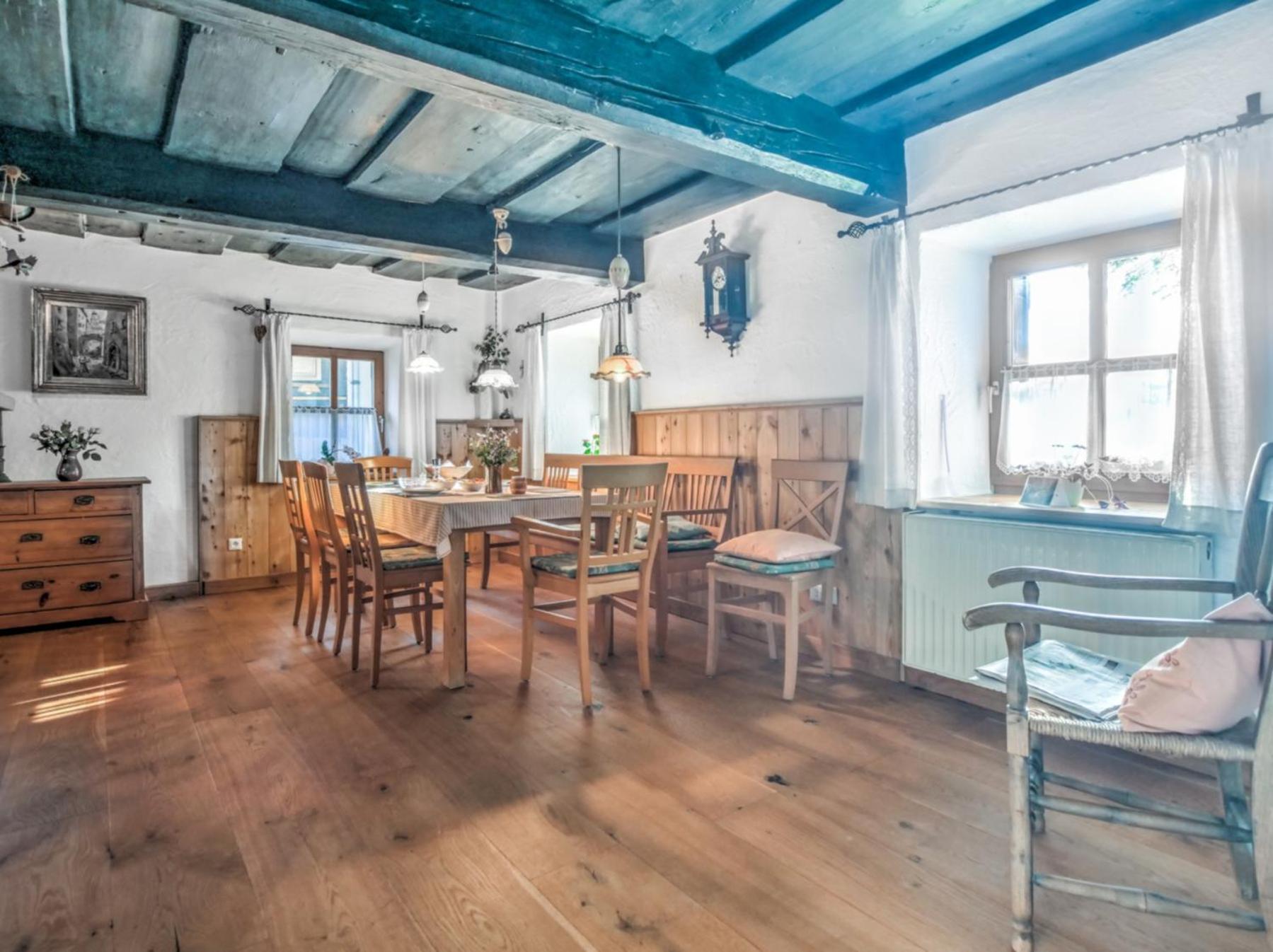 400Qm Bayerische Villa 2500Qm Uneinsehbarer Garten In Beliebter Urlaubsregion フライウング エクステリア 写真